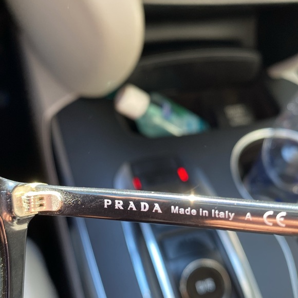 Prada sunglasses - Picture 3 of 9